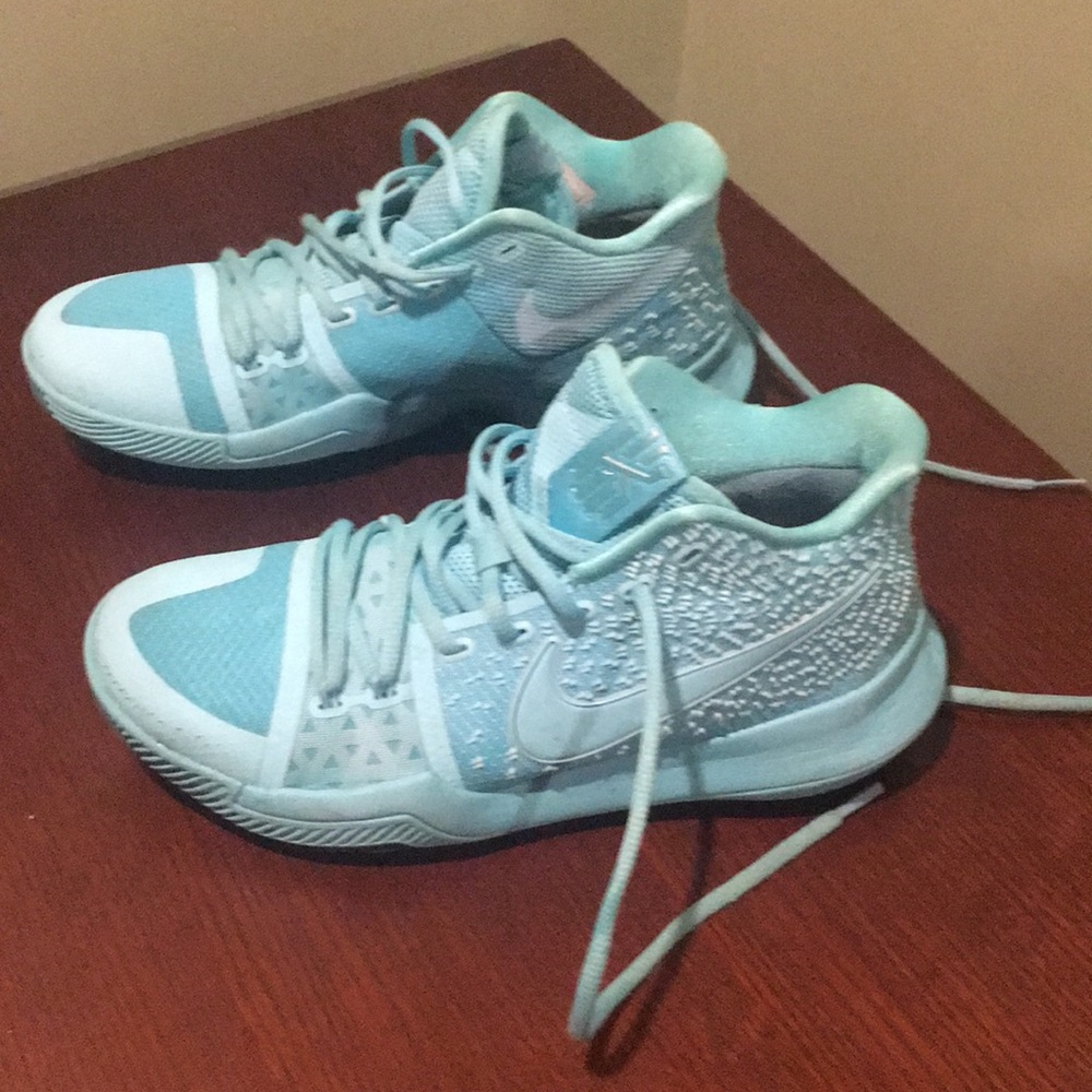 Big Kids sneakers size 7 1/2 boys.